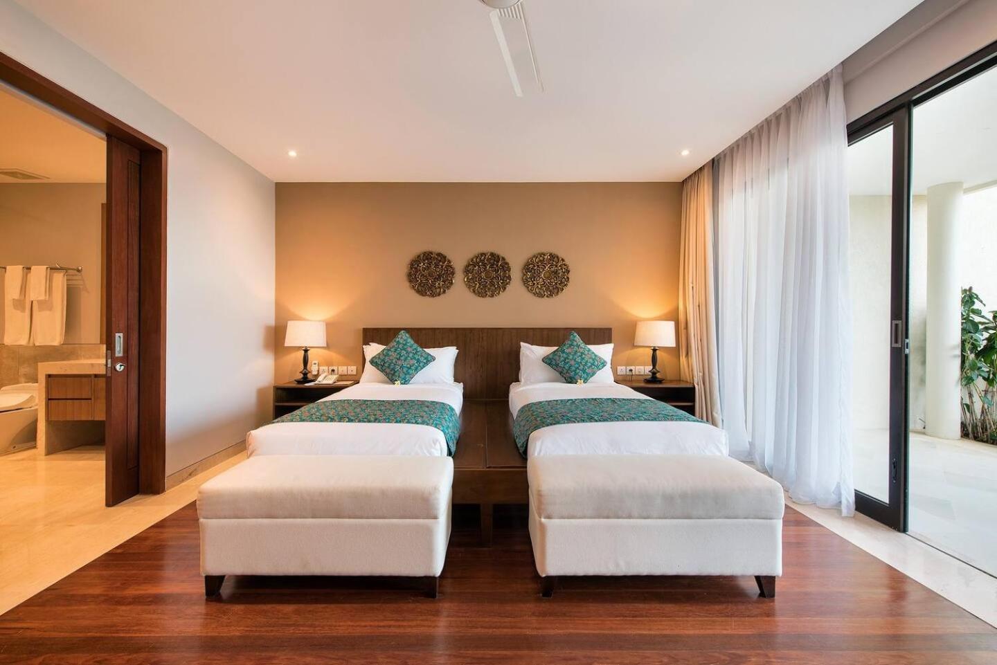 Karang Saujana Estate 4*
