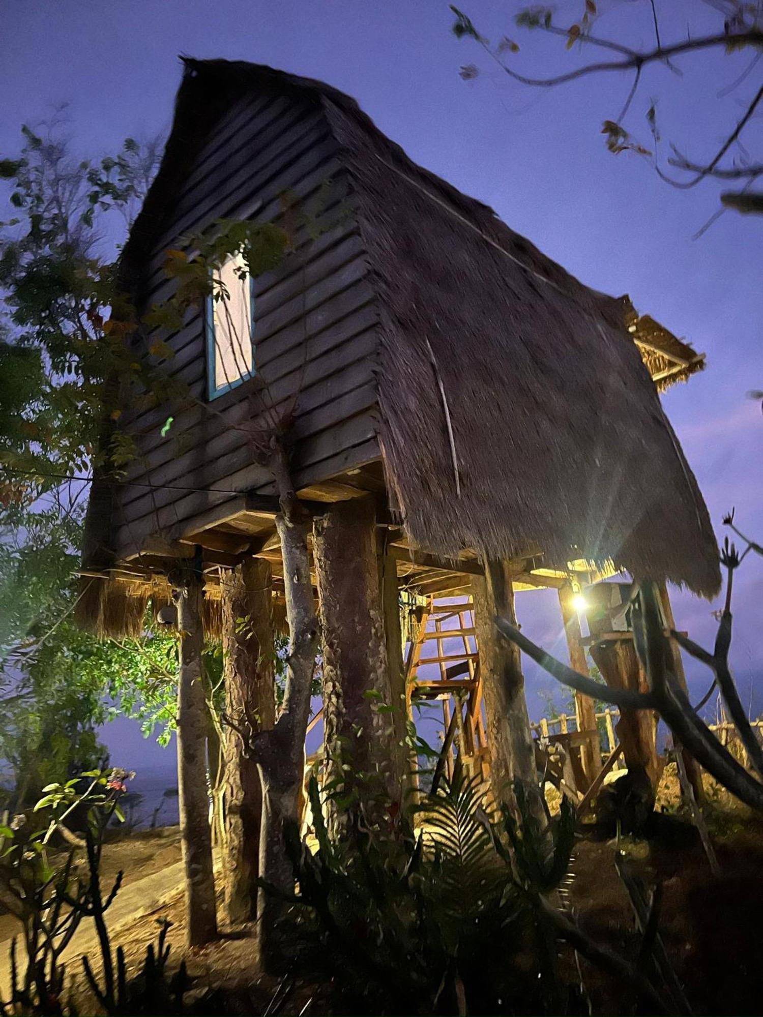 Eco-tourist Dreamstay Treehouse Tanglad