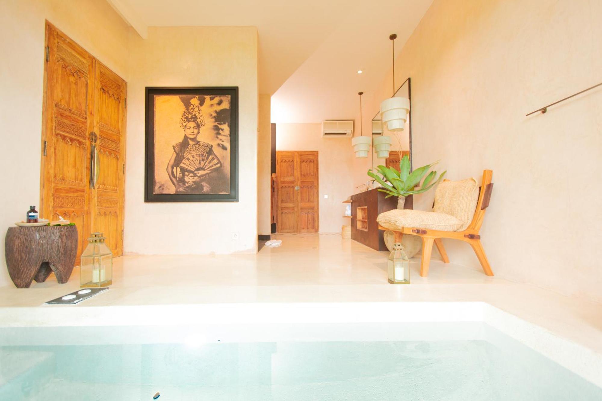 Oshom Bali