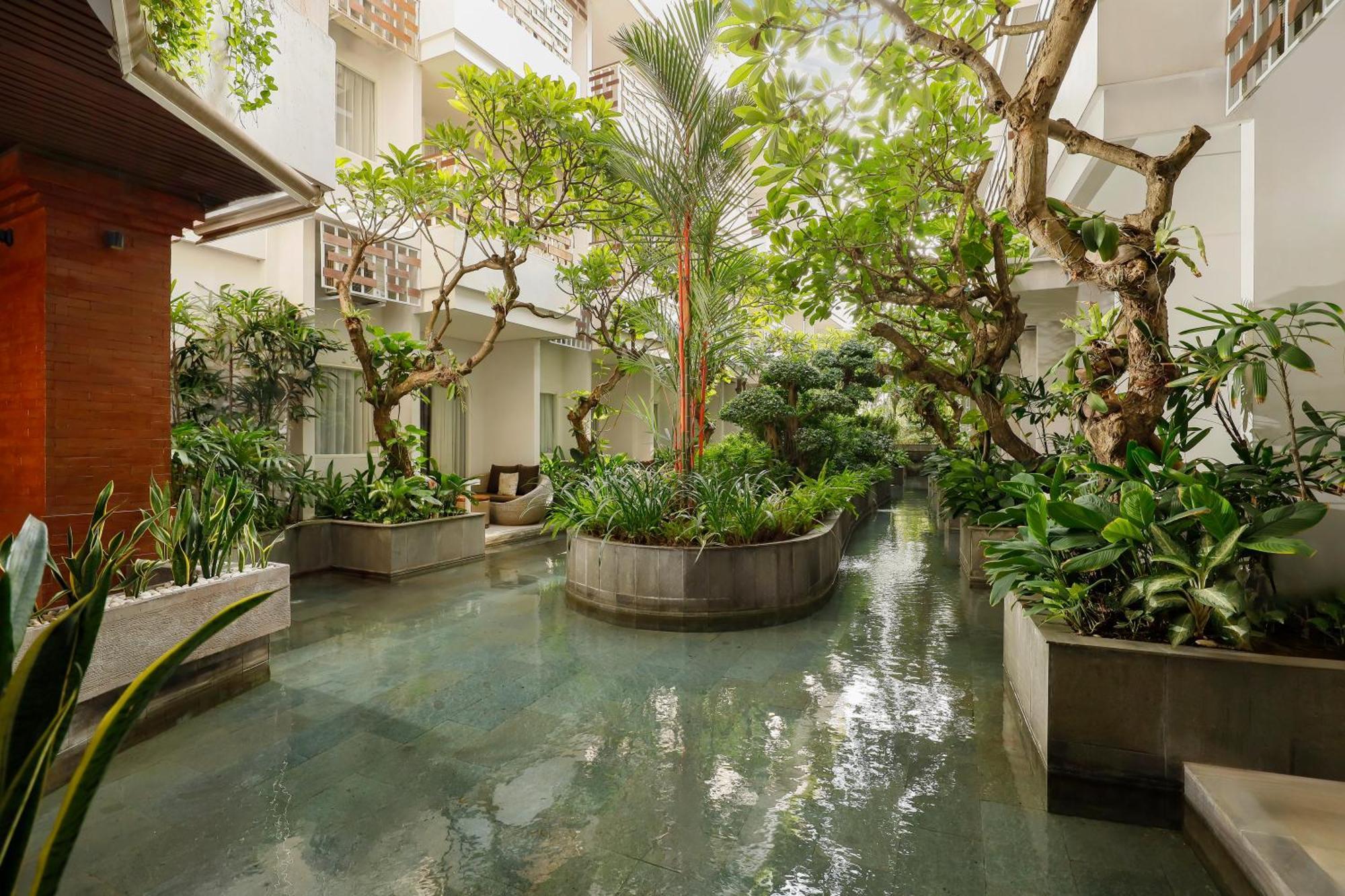 Hotel Aston Canggu 4*