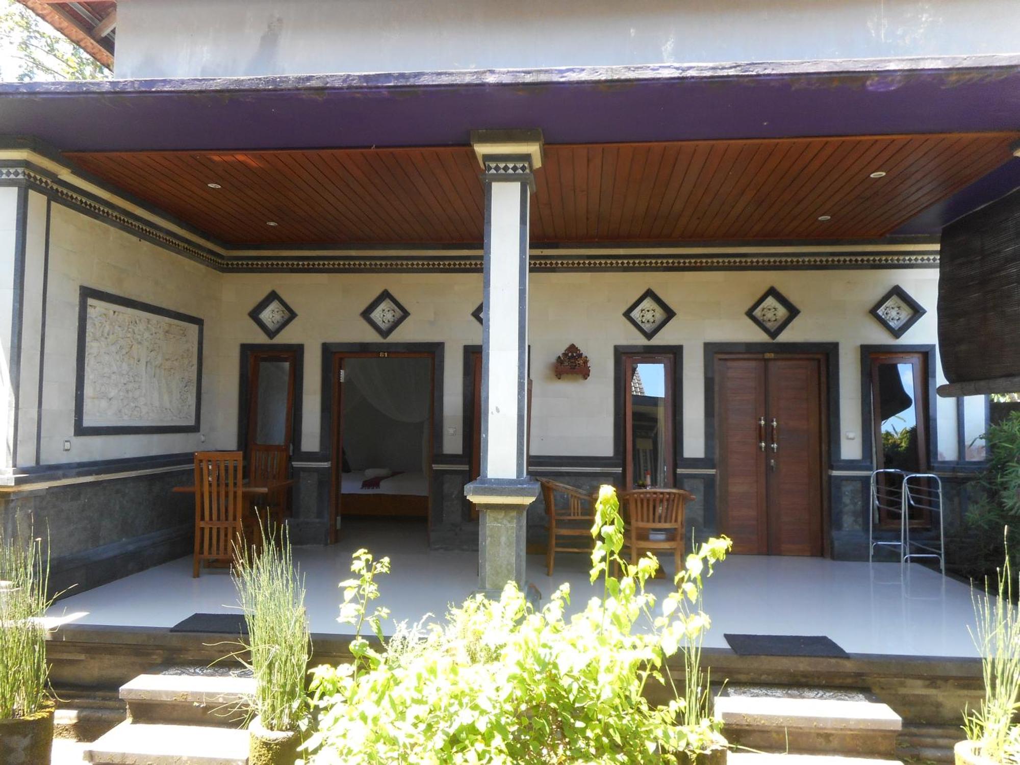 Dika Sidemen (Bali)