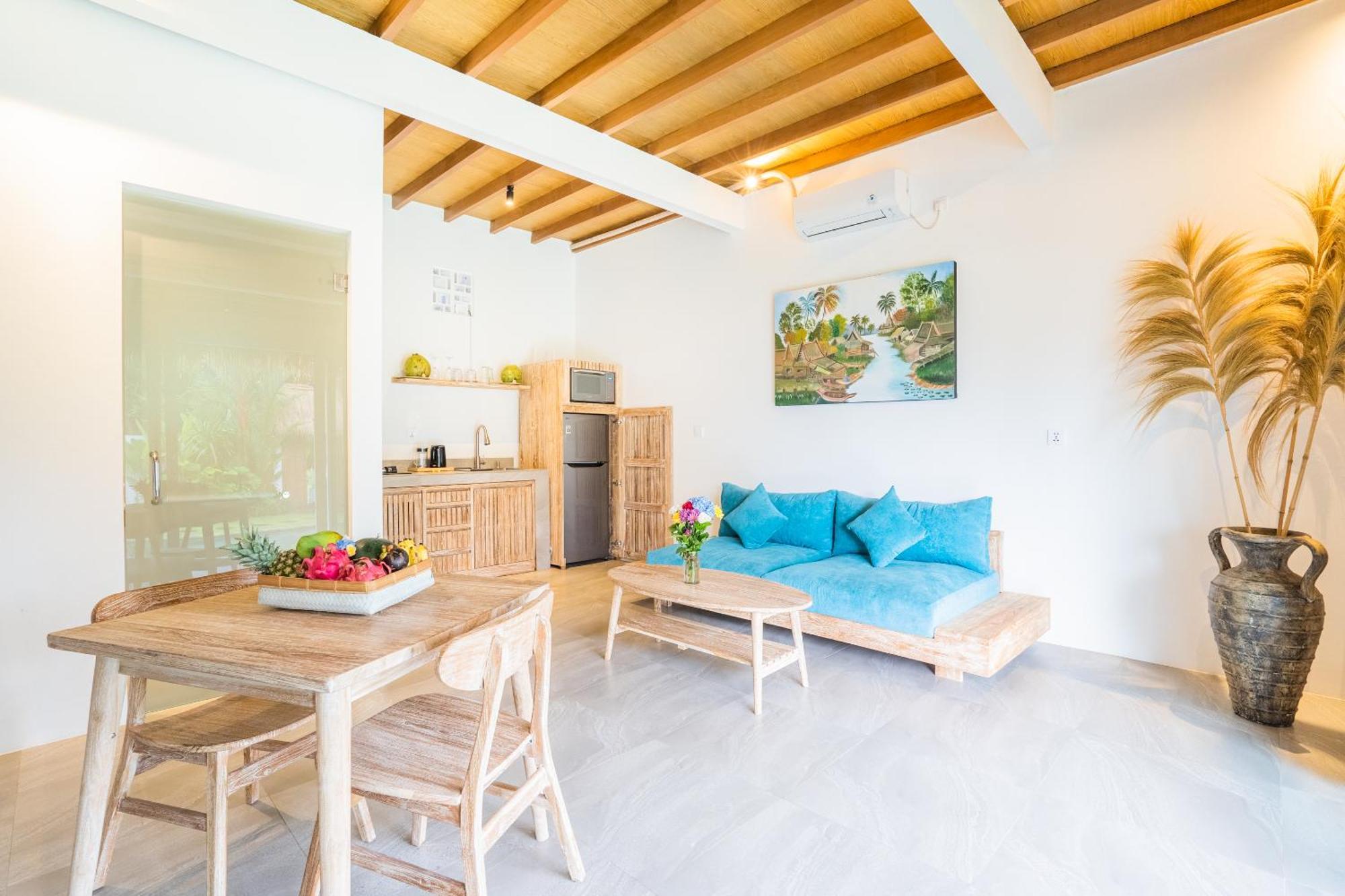 Loft Baan Sea Nok Apartment