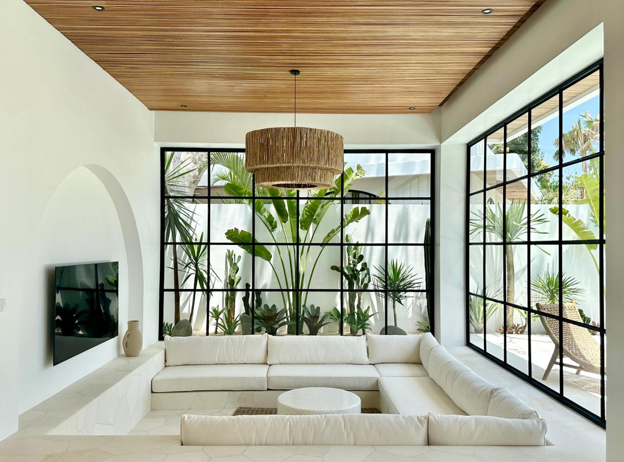 Melrose X The Young Villa Uluwatu (Bali)
