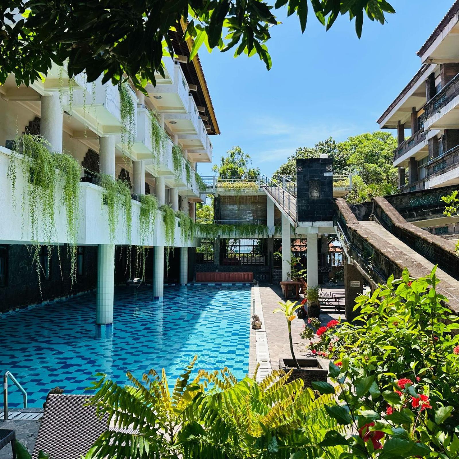 Melasti Kuta & 3* Kuta (Bali)