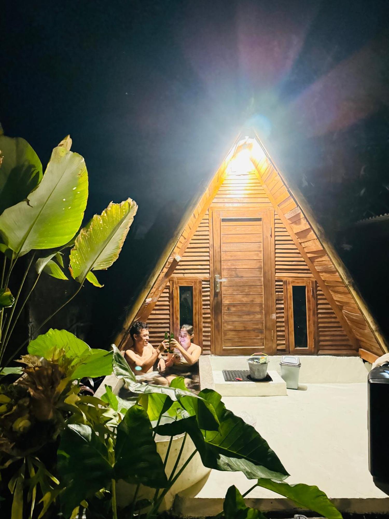 Homestay Triangle House And Private Hot Spring Kintamani (Bali)