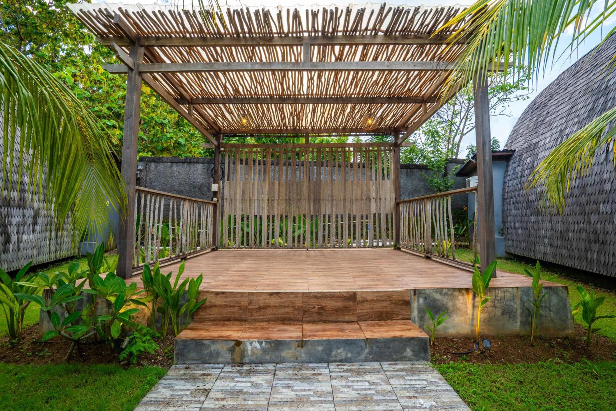 Lumbung Bukit Resor