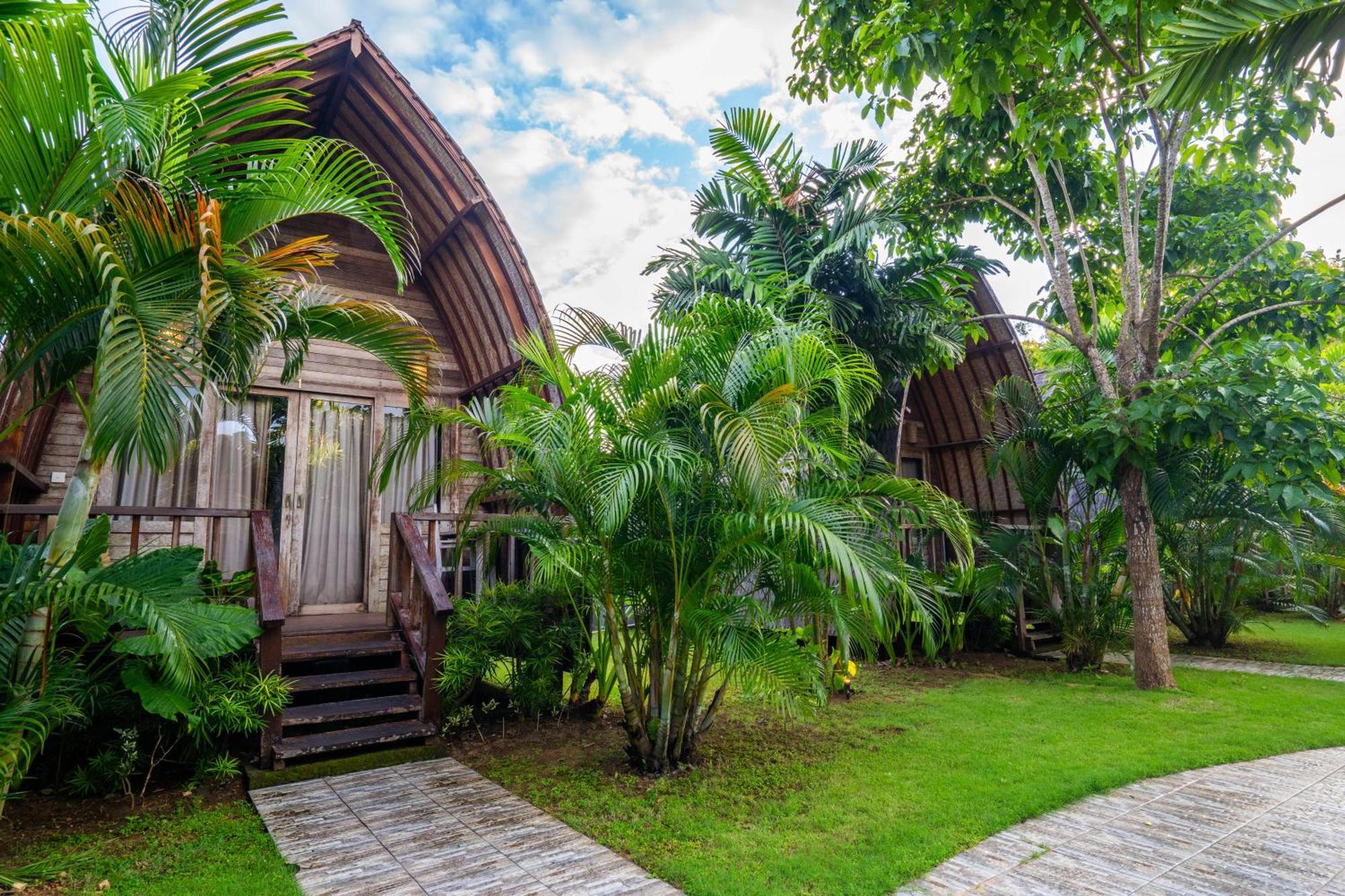 Resor Lumbung Bukit Uluwatu (Bali)