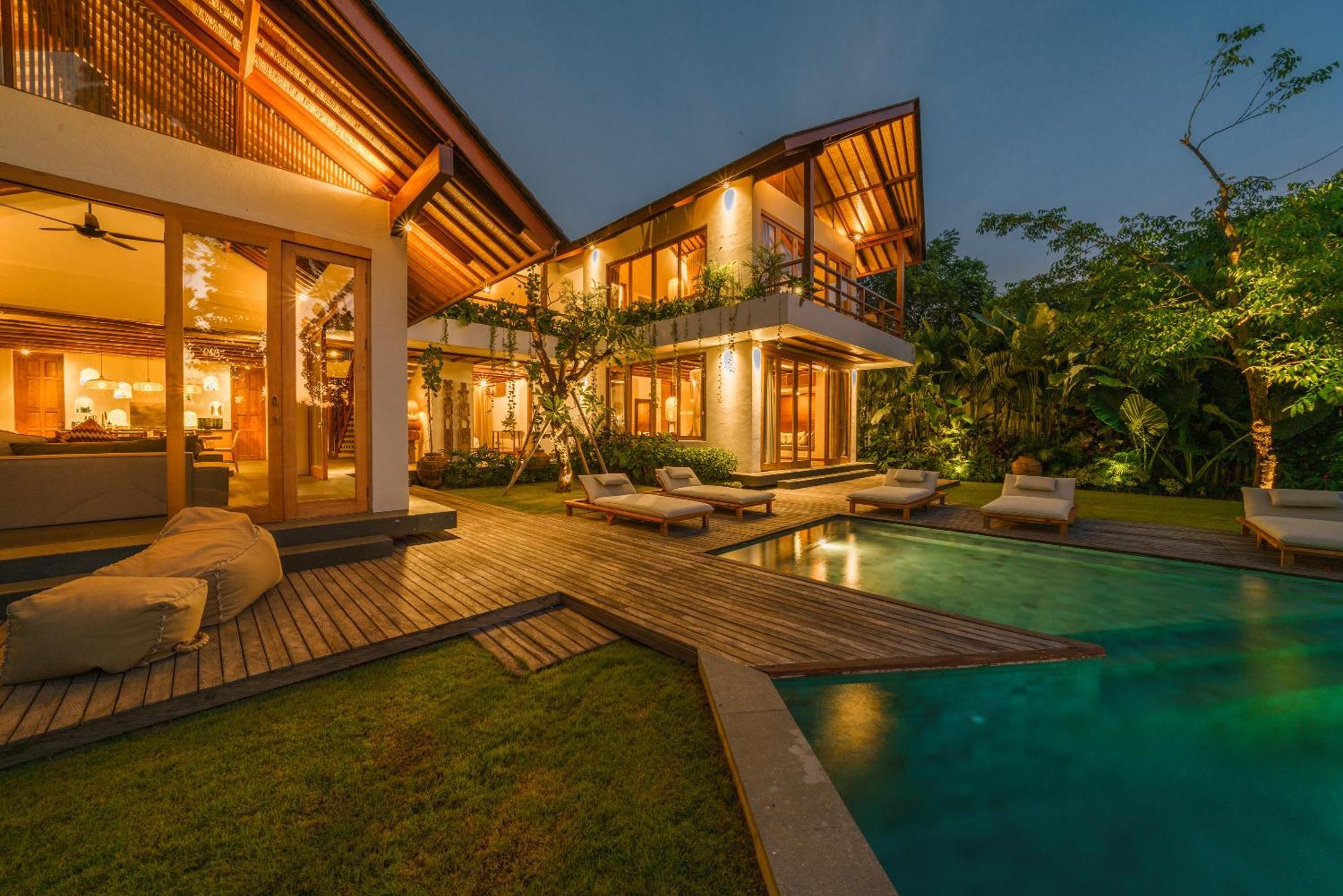 Kauh - Luxury Tropical 5br Close To Pererenan Villa Canggu (Bali)
