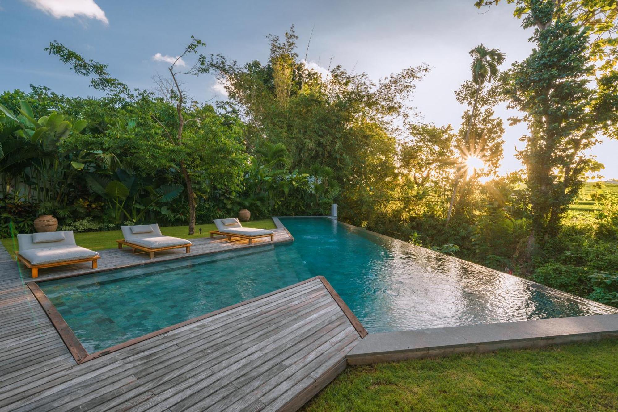 Villa Kauh - Luxury Tropical 5br Close To Pererenan Canggu (Bali)