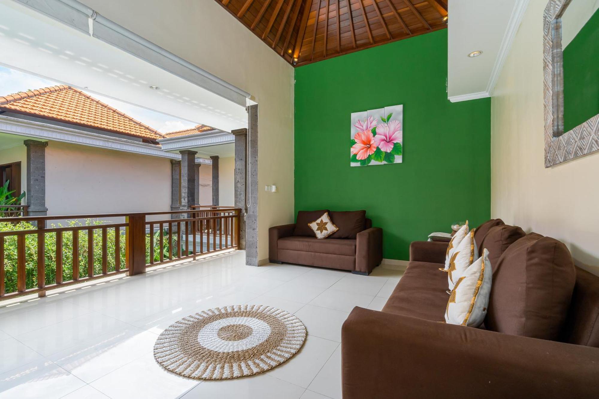 De' Bharata Bali * Seminyak (Bali)