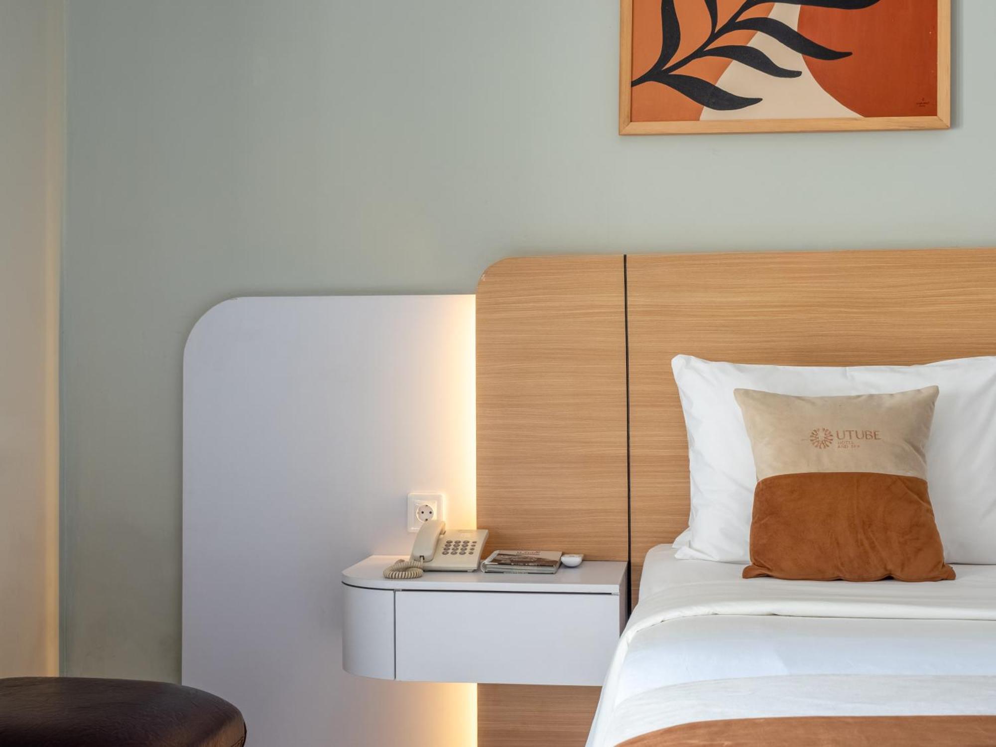 U Tube Hotel 3*