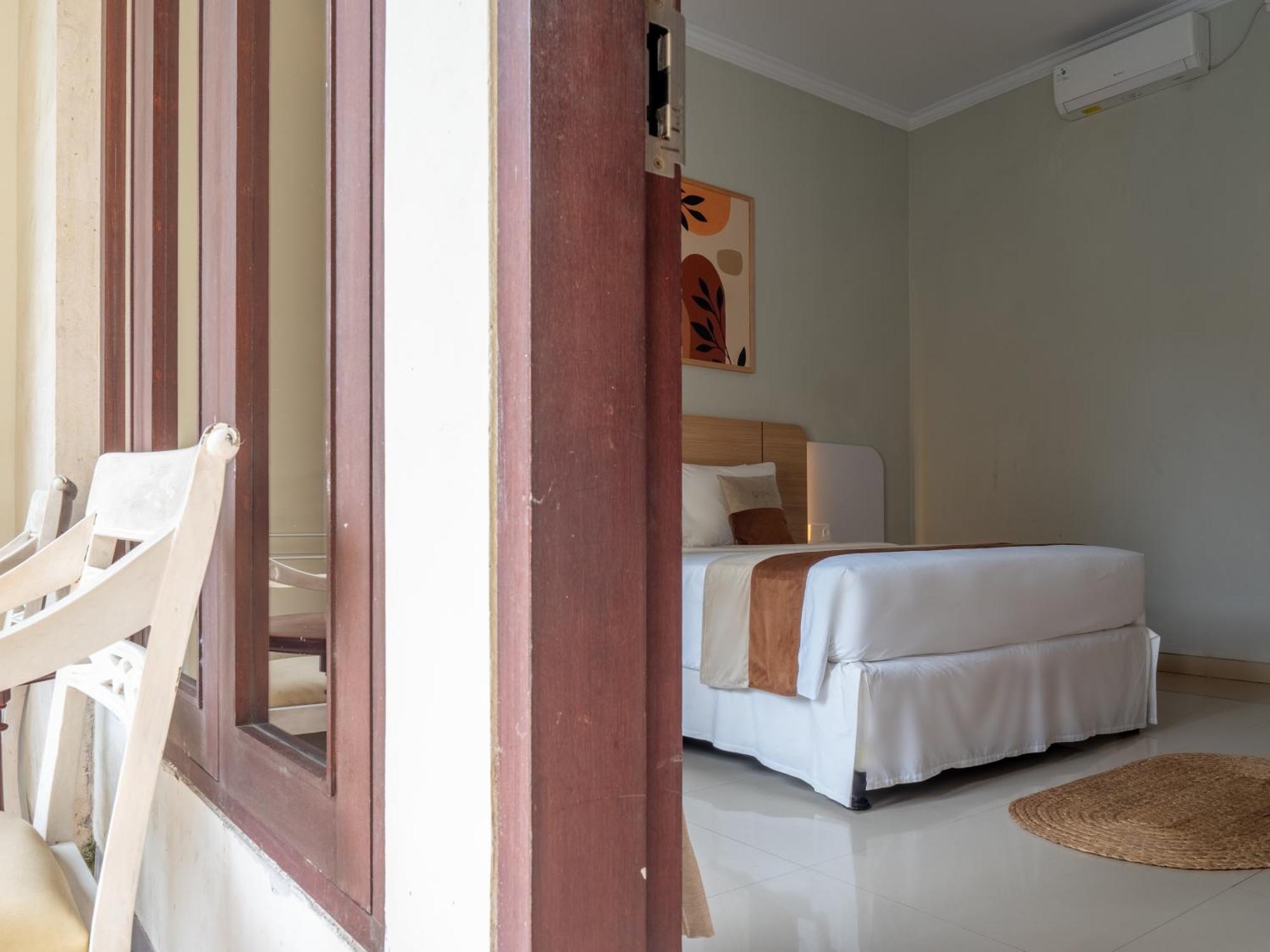 U Tube Hotel 3*