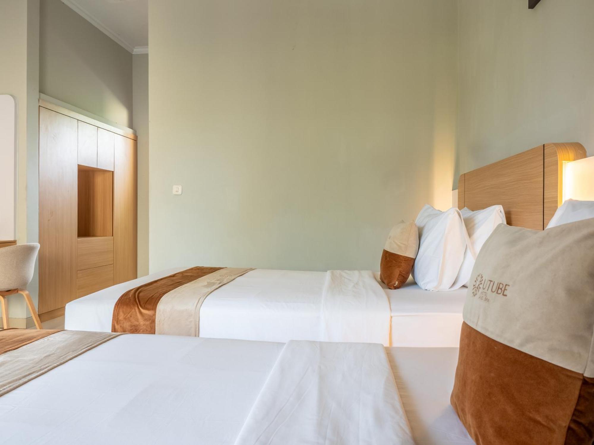Hotel U Tube