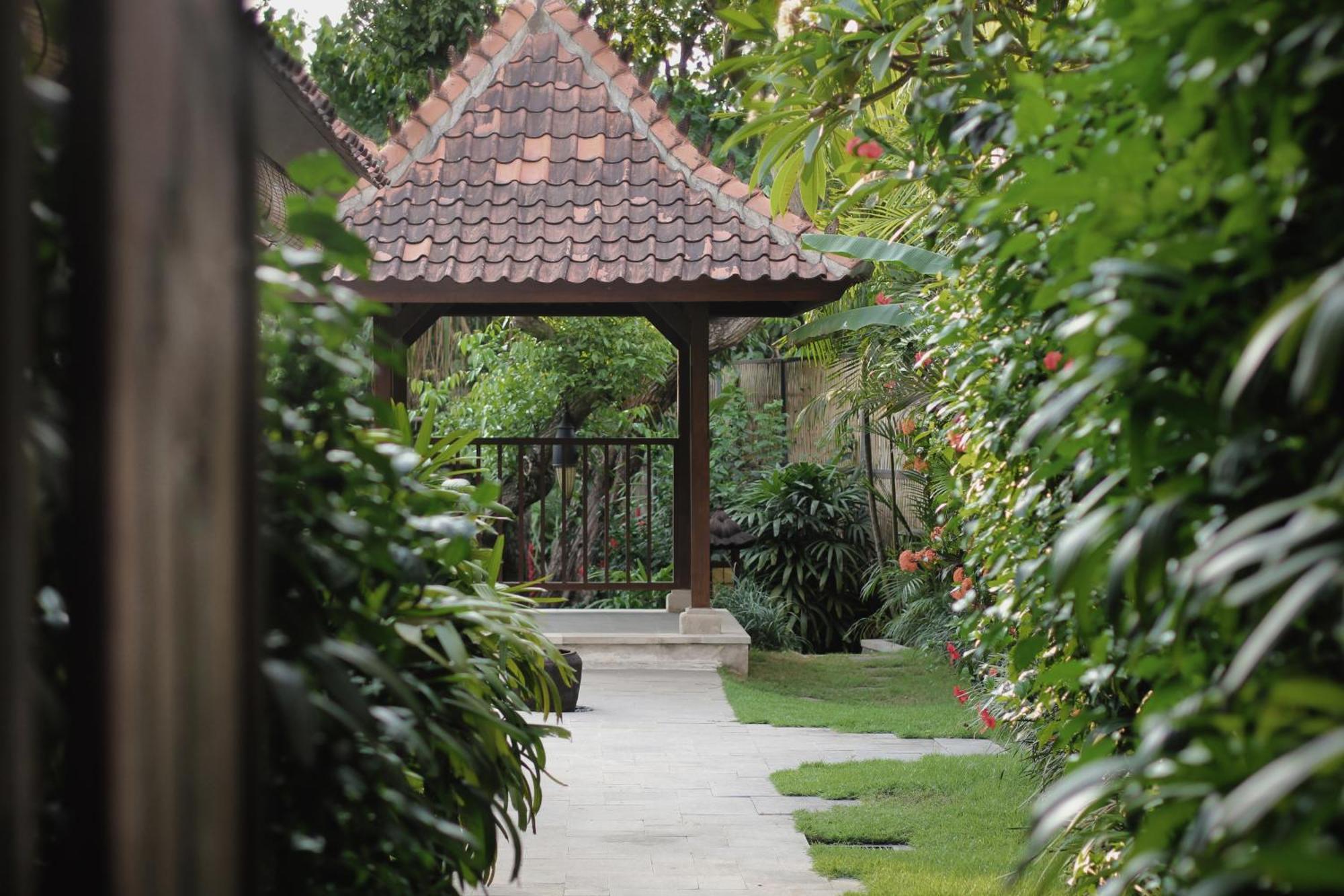 Villa Aradhana By Ekosistem Canggu (Bali)