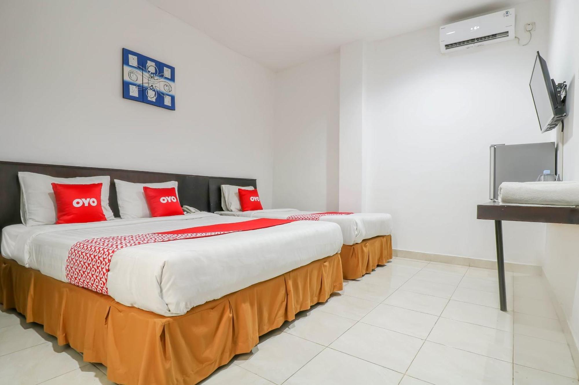 Oyo 1666 Grand Pudjawan 2*