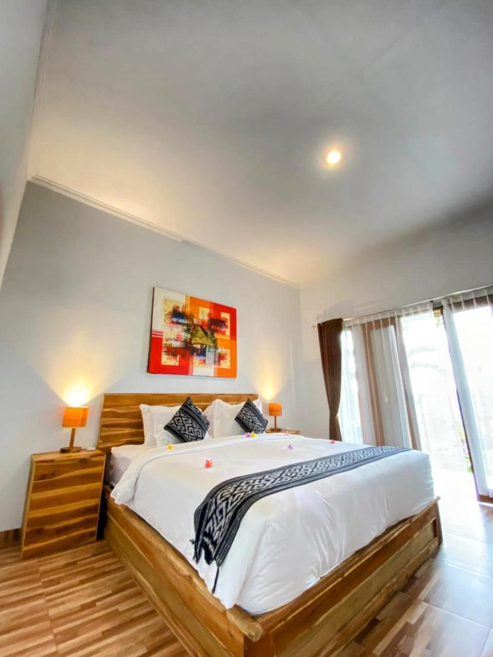 Sunrise Hill View * Sakti