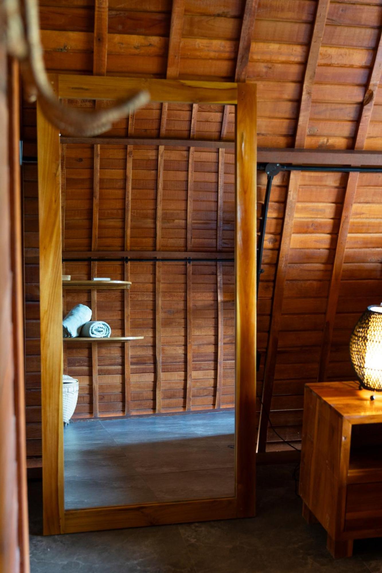 Bagus Ink Surf Camp Hostel Uluwatu (Bali)