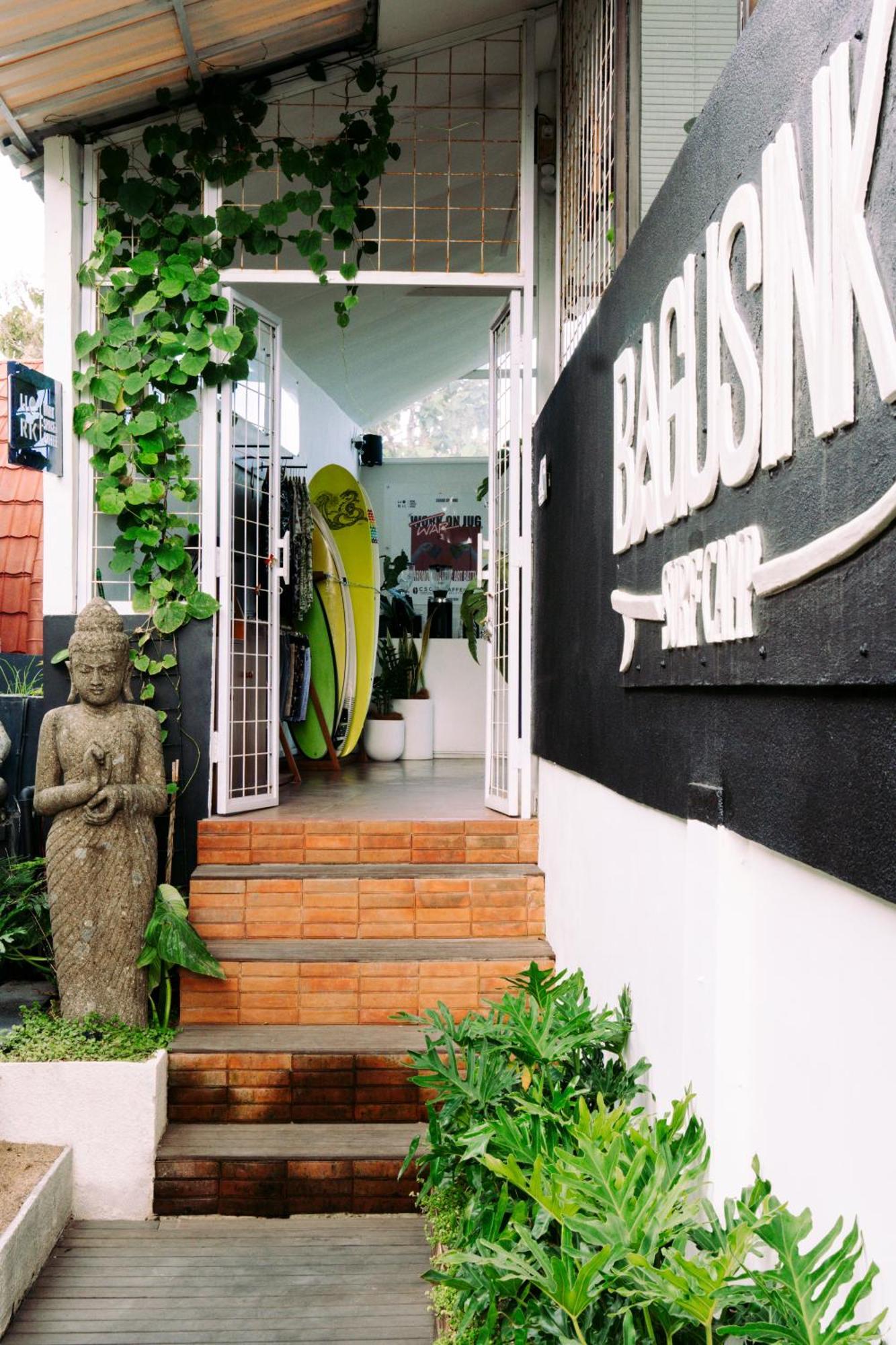 Bagus Ink Surf Camp * Uluwatu (Bali)