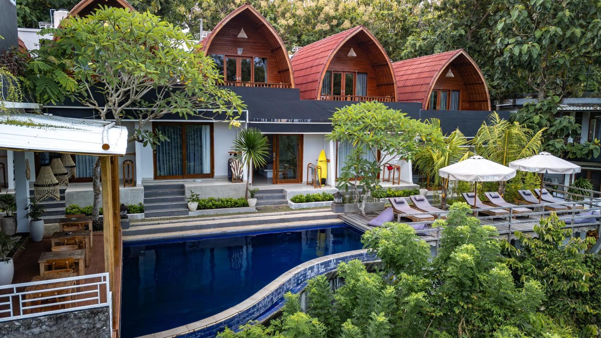 Bagus Ink Surf Camp *