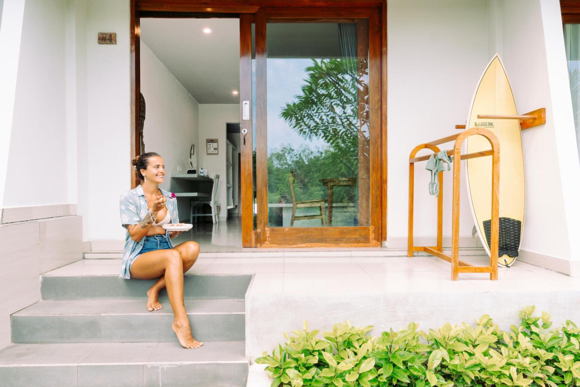 Bagus Ink Surf Camp Hostel *