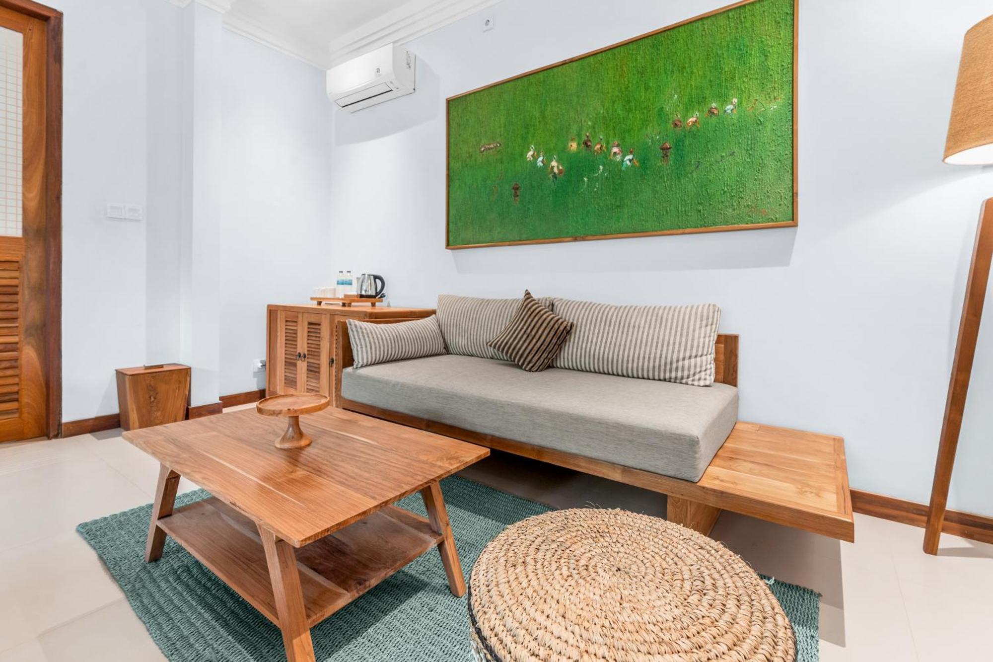 Vije Boutique & Hotel 4*