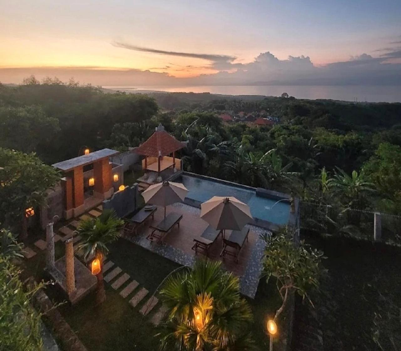 Mere Sea View Penida Hotel 4*