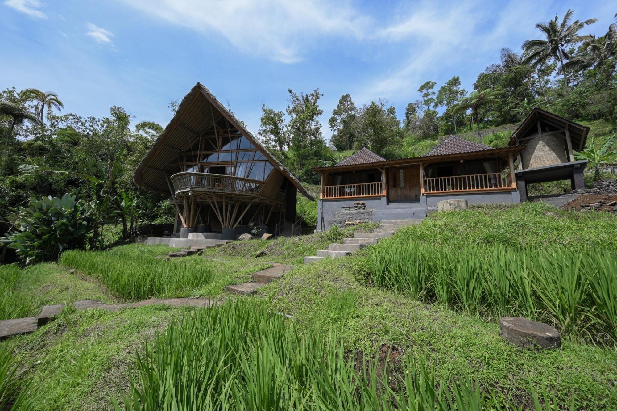 Keuma & Resto By The Lavana Villa