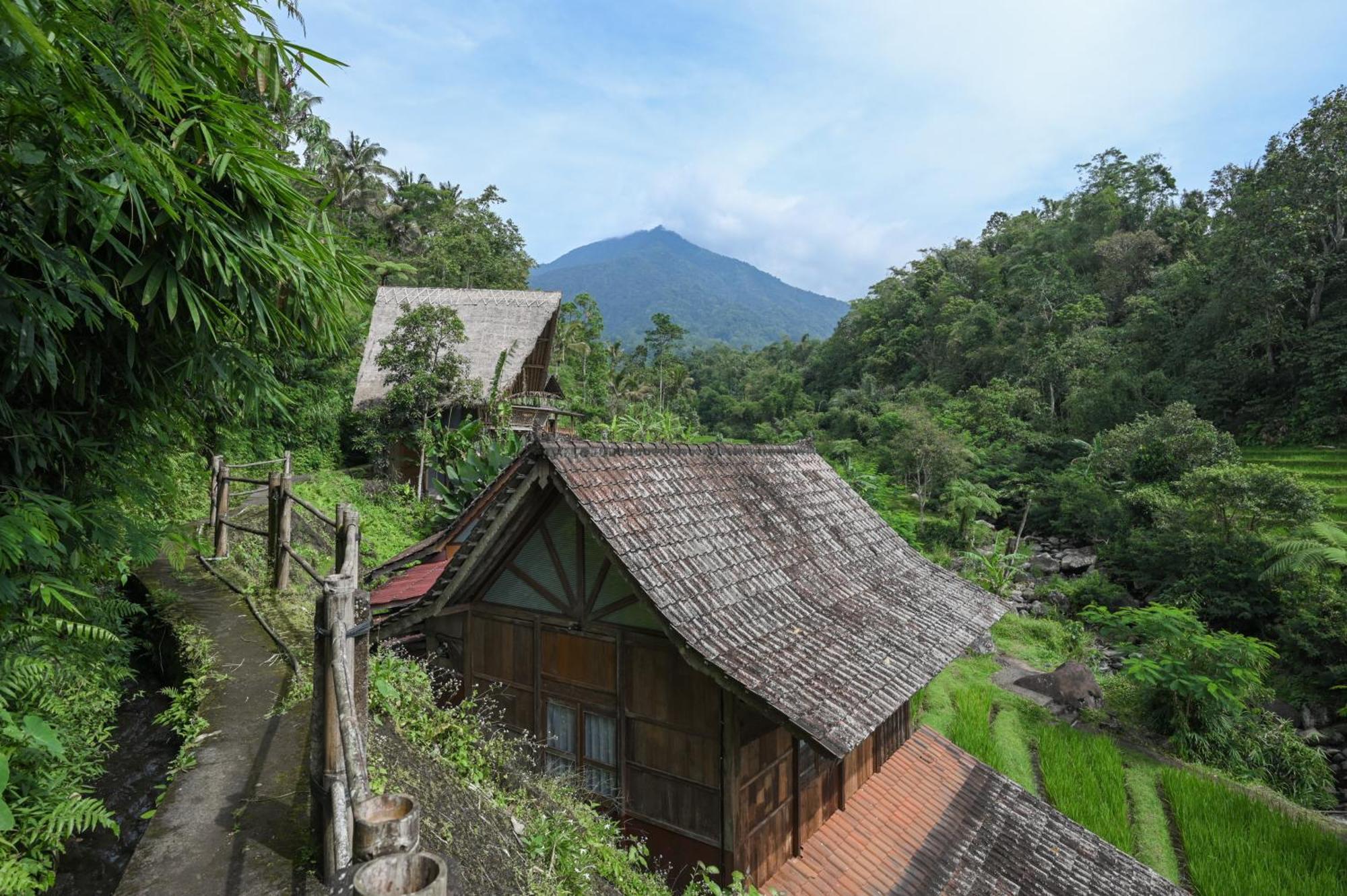 Keuma & Resto By The Lavana Villa