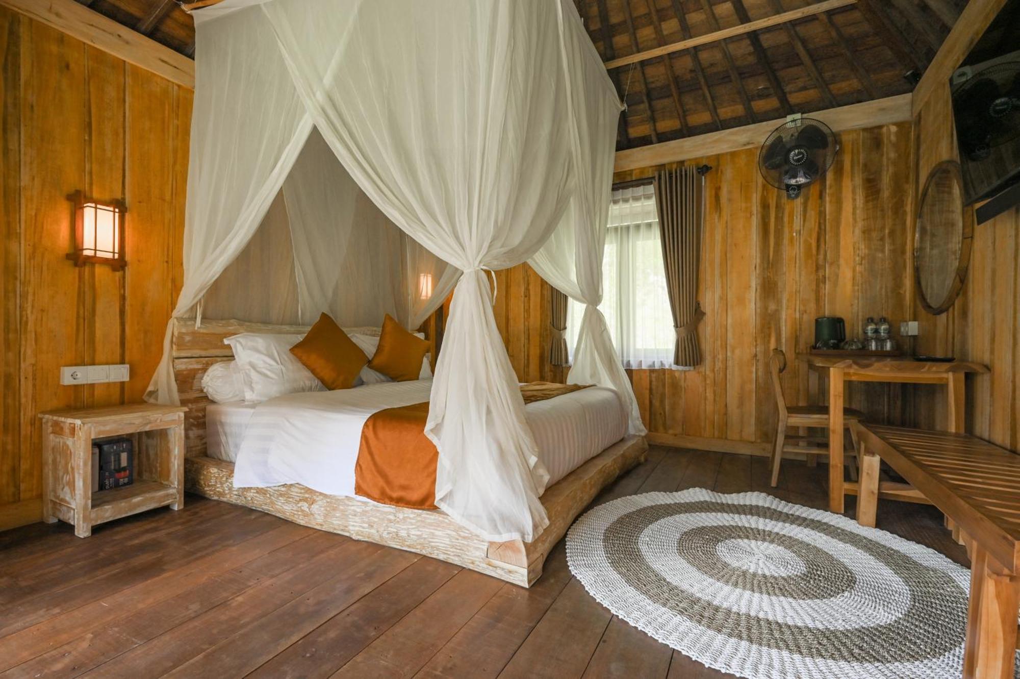 Keuma & Resto By The Lavana Villa