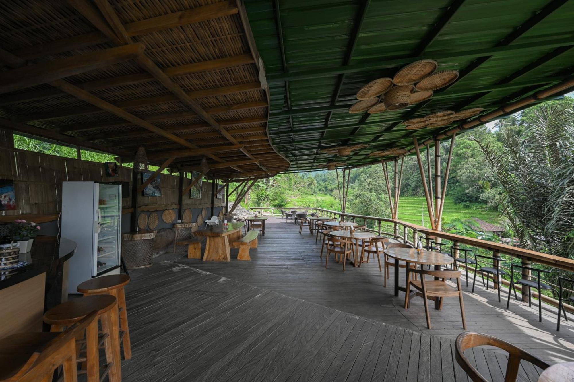 Villa Keuma & Resto By The Lavana