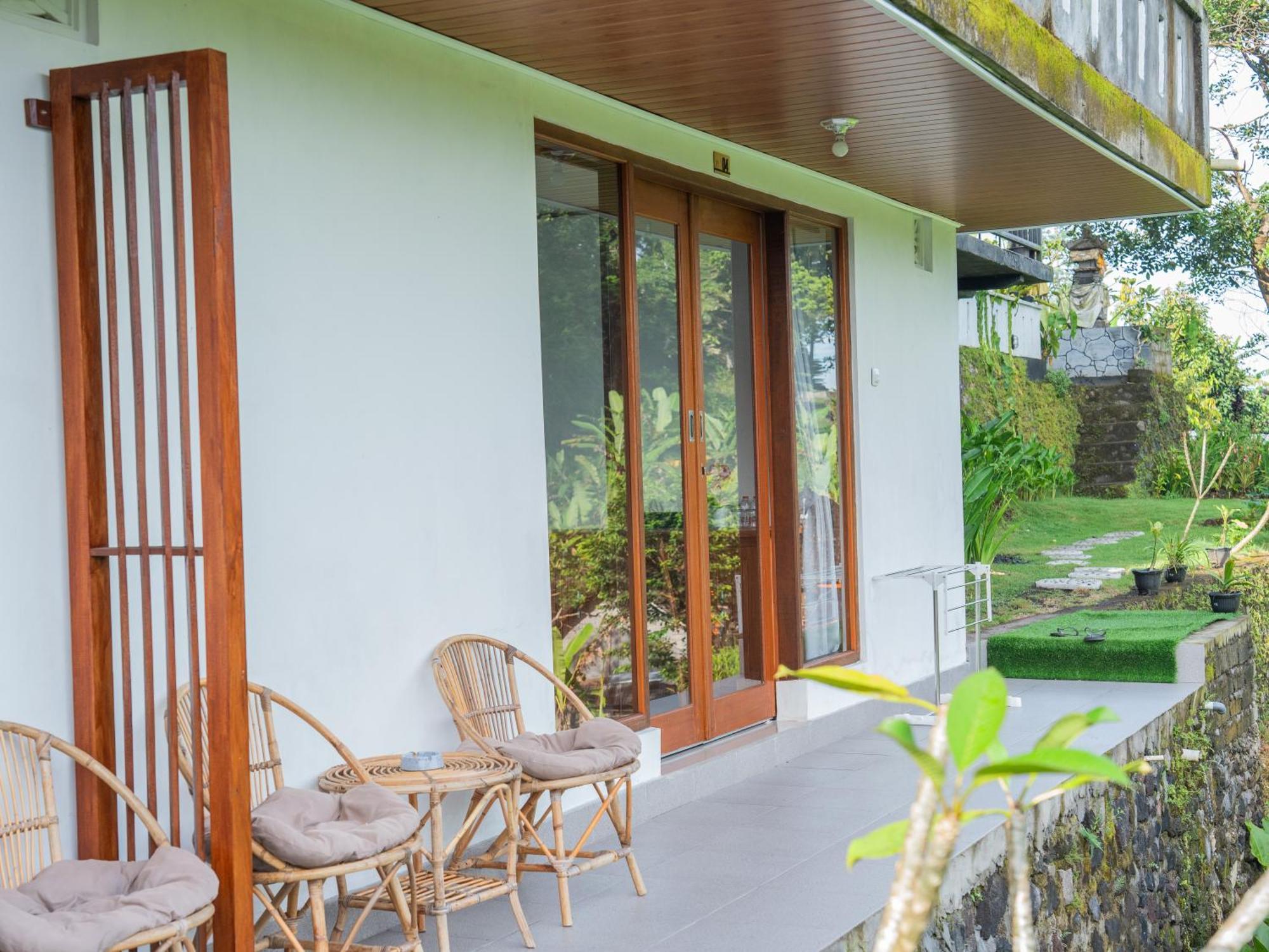 Wisma tamu Bisbis House Iseh Village *