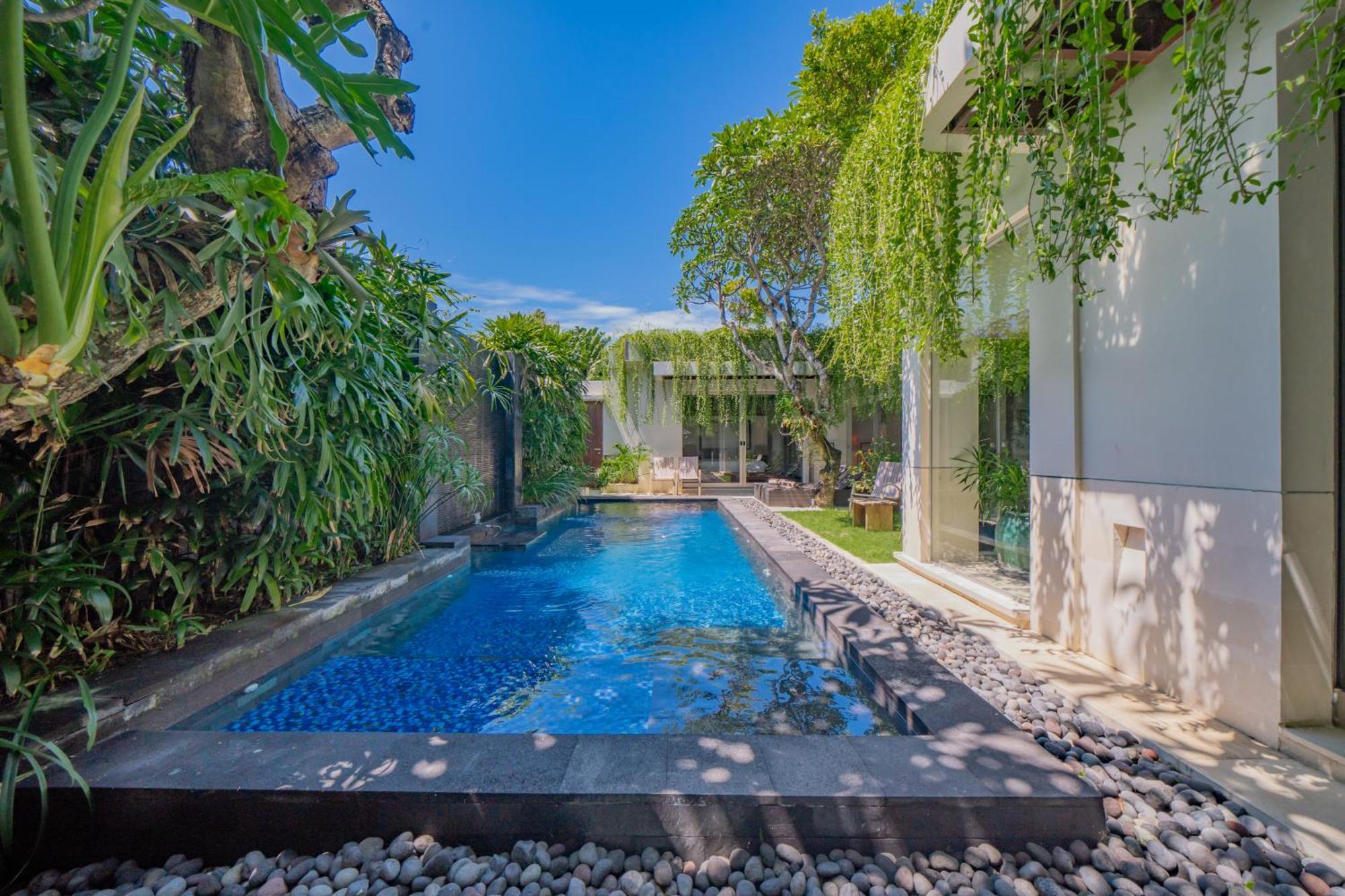 Kedonganan Villa *