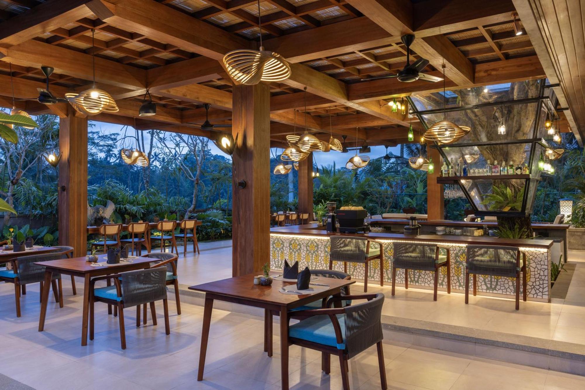 Inara Alas Harum Hotel 4*