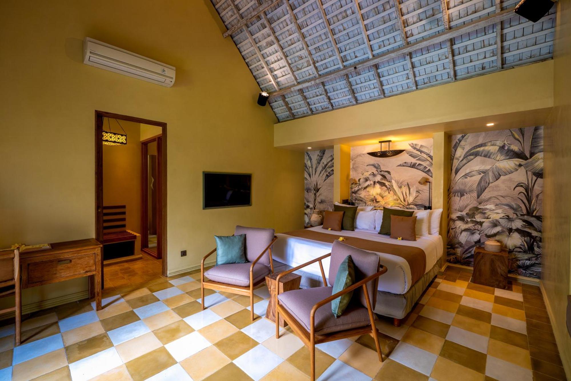 Space Bali Villa *