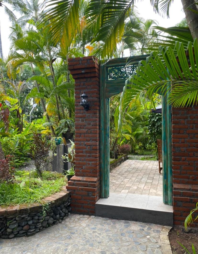 Resor Selina 3*