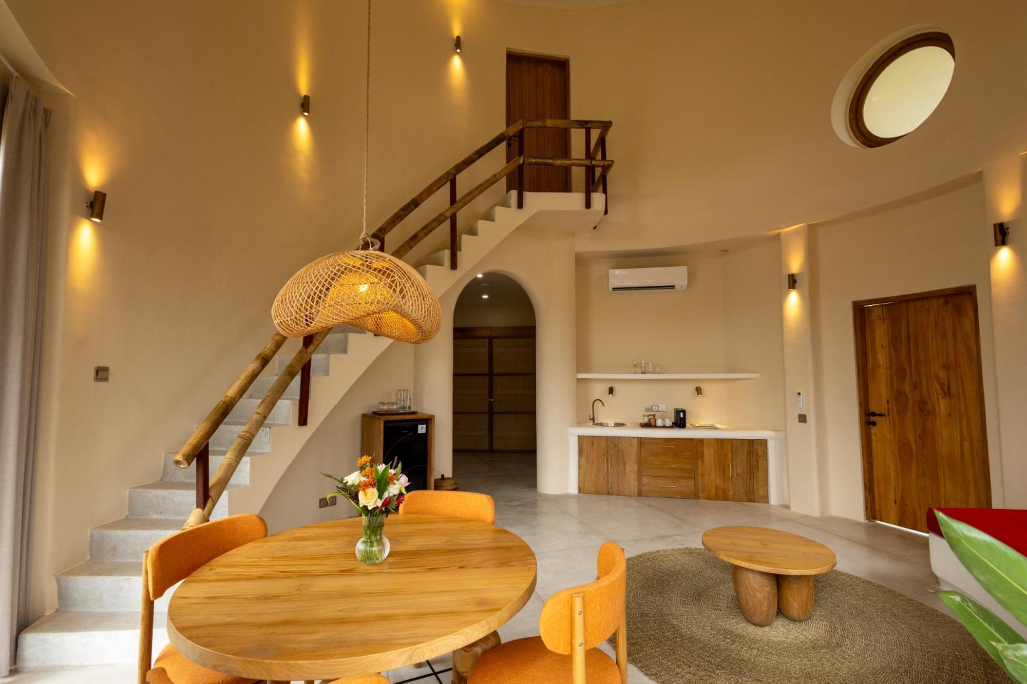 Nuanu & 4* Tanah Lot (Bali)