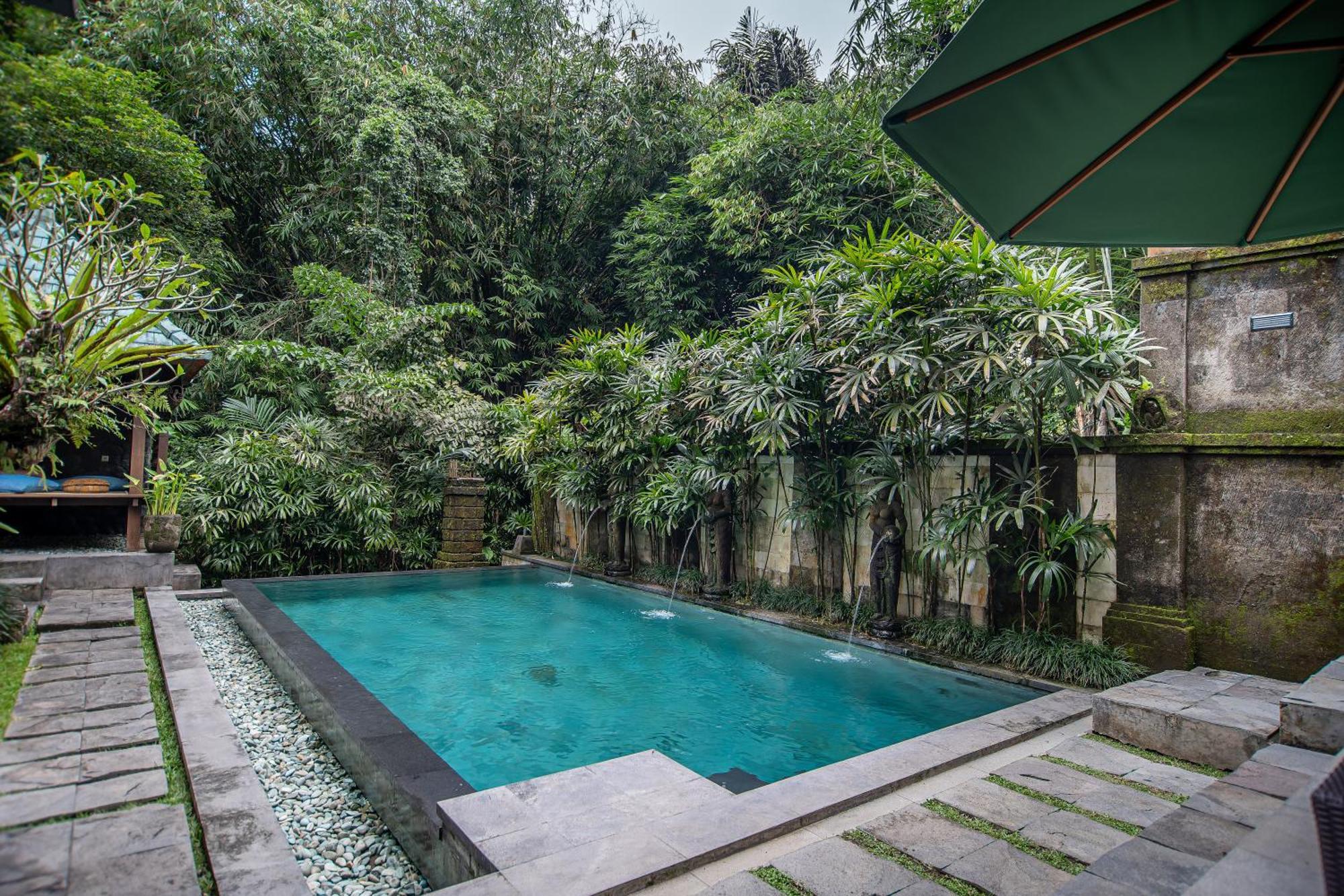 D'legon Luxury Villa