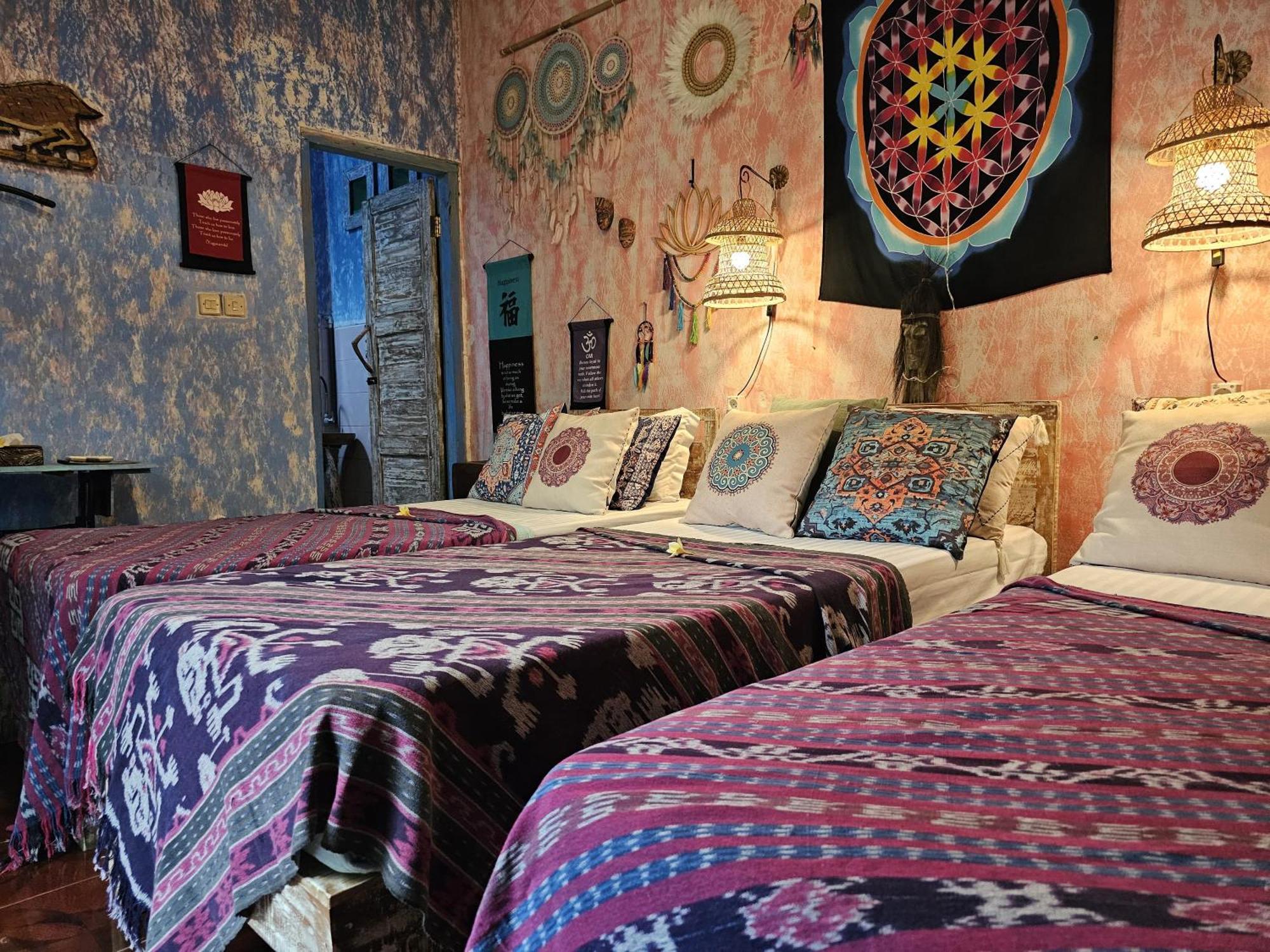 Loca Hostel *