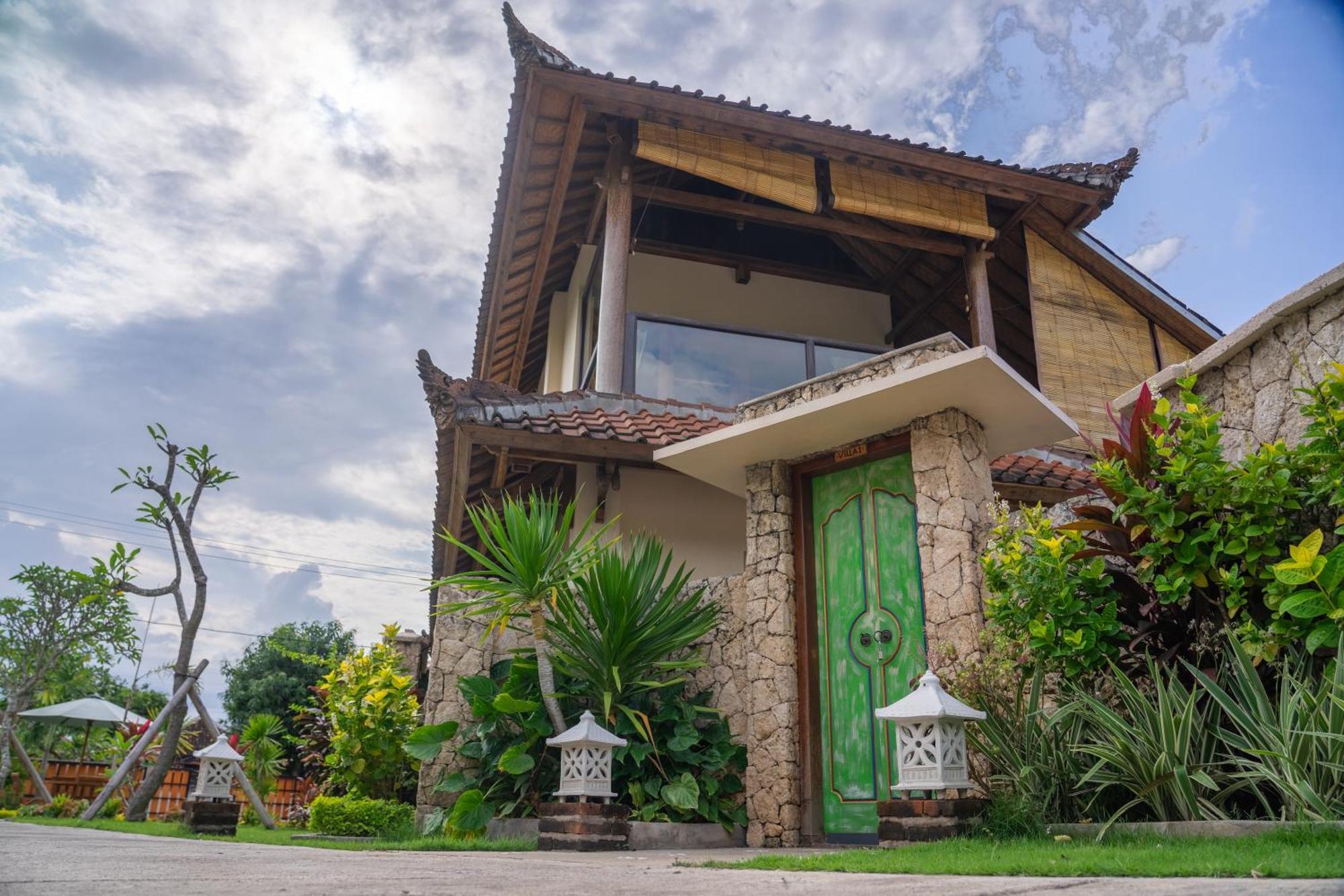 Sari Bumi Menjangan Hotel