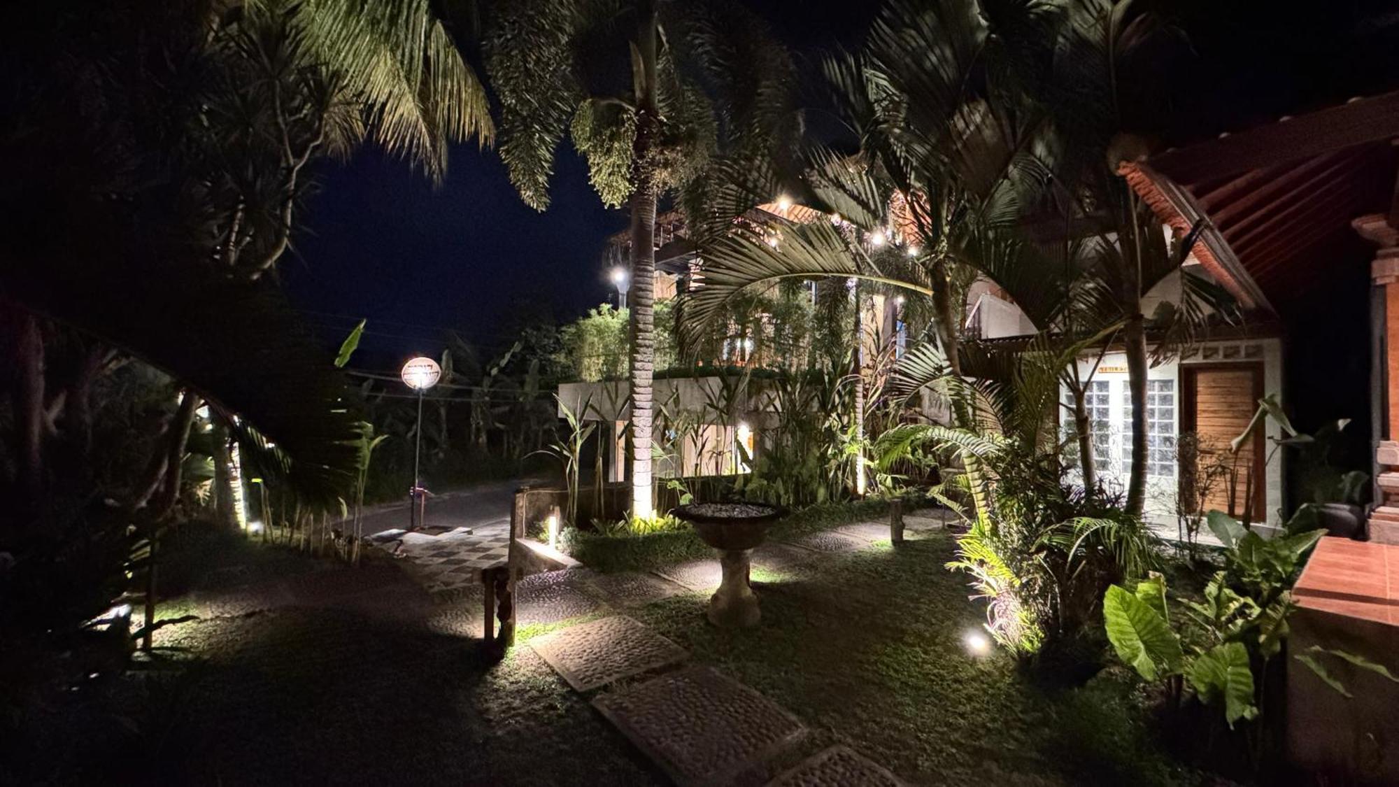 Karma Loka Guest house 4*