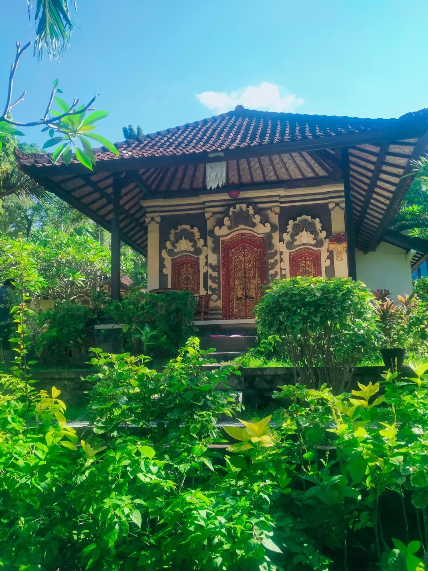 Coral Bay Bali Bed & Breakfast