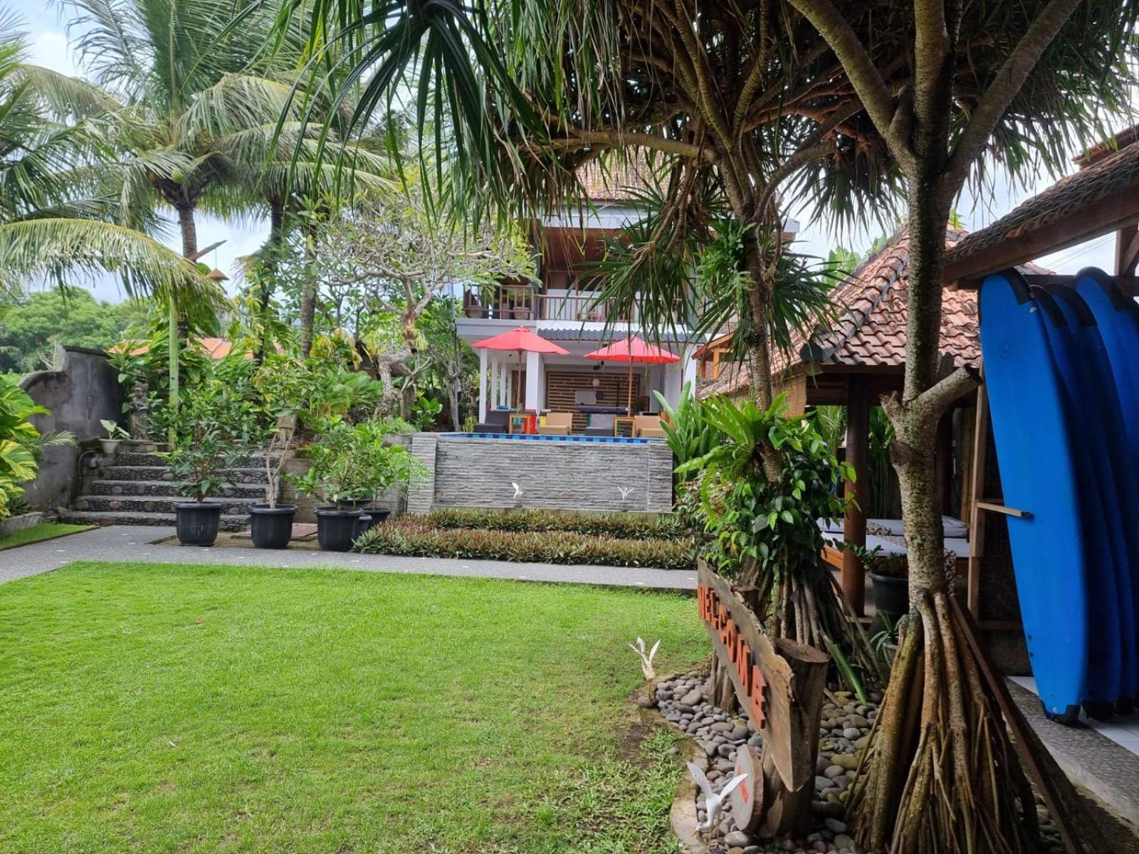 Hotel West Break Bali - Medewi