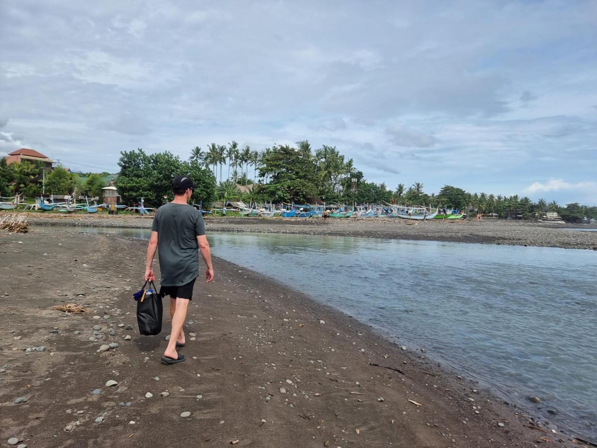 West Break Bali - Medewi * Airsatang