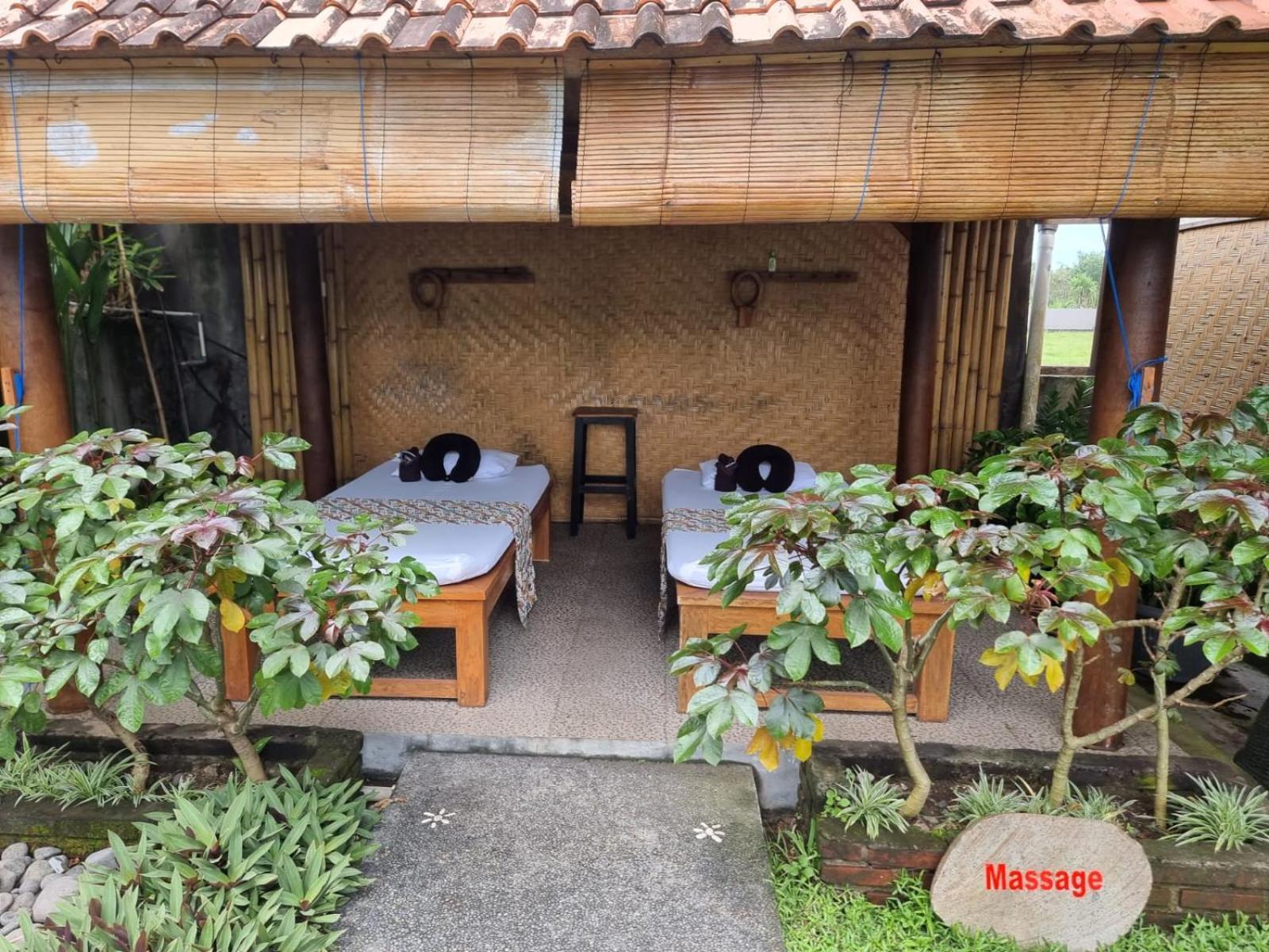 Hotel West Break Bali - Medewi Airsatang