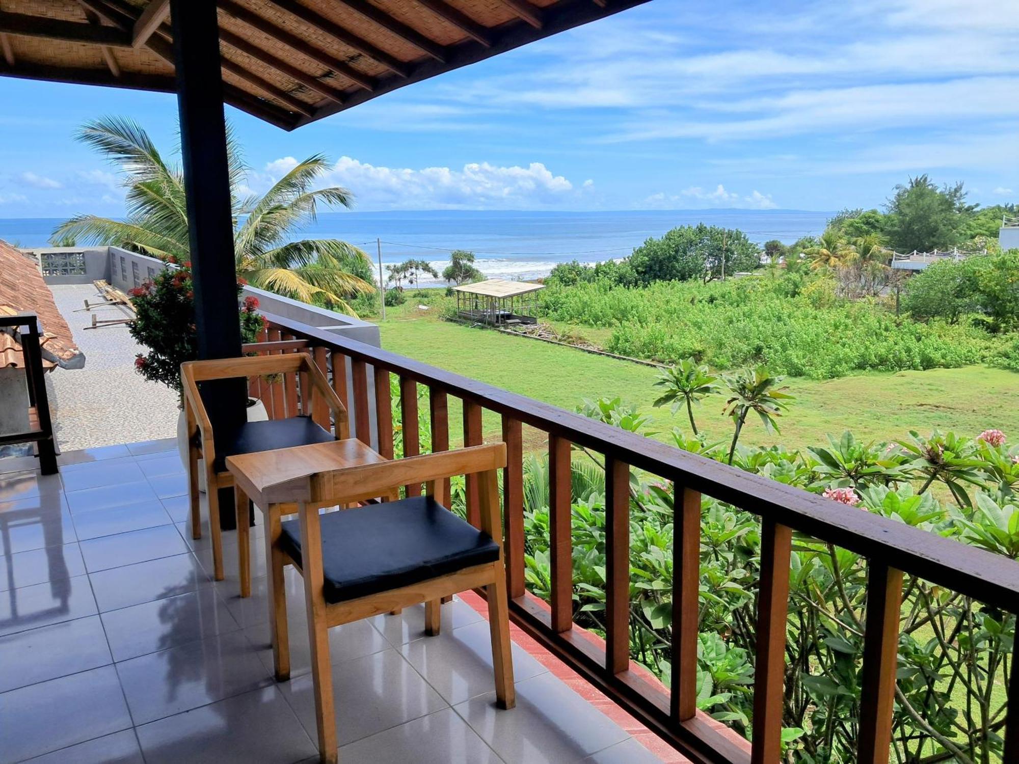 West Break Bali - Medewi Hotel