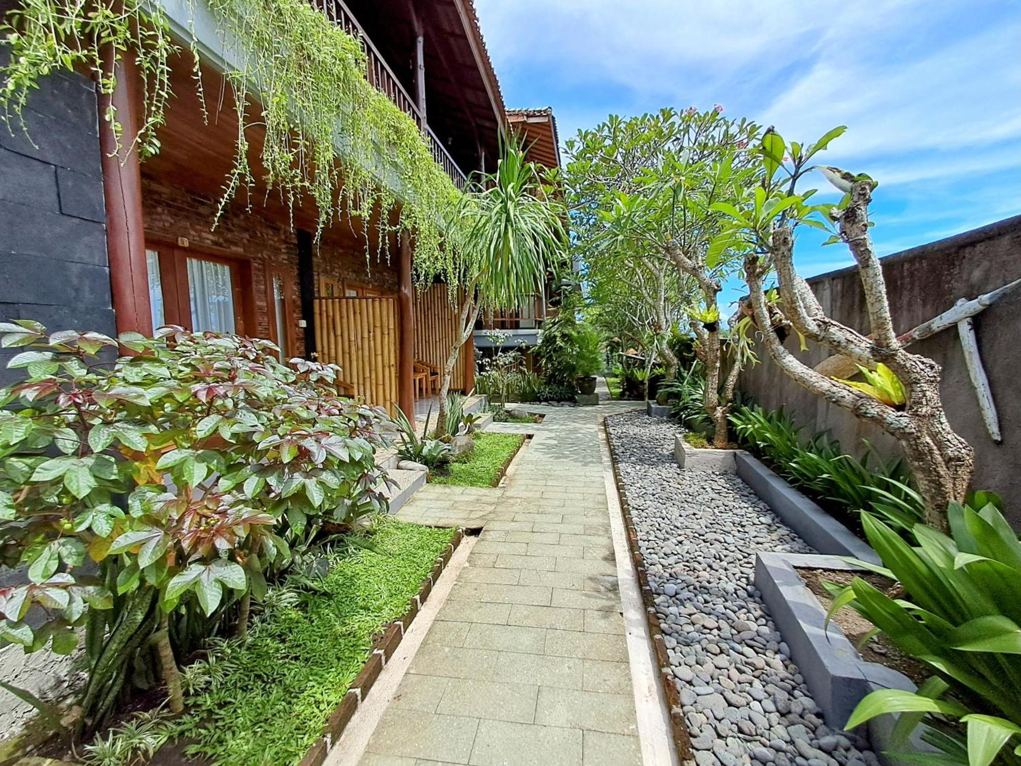 Hotel West Break Bali - Medewi