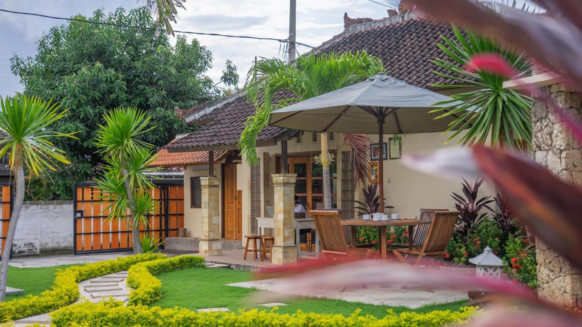 Sari Bumi Menjangan 3* Banyuwedang