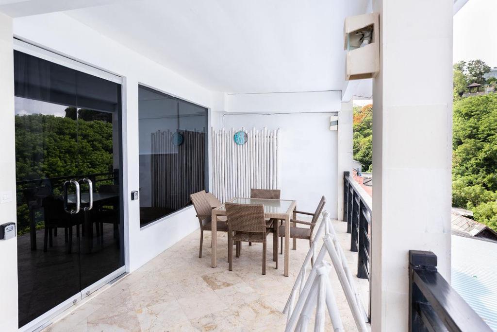 Cliff - 2 Br Apartment *