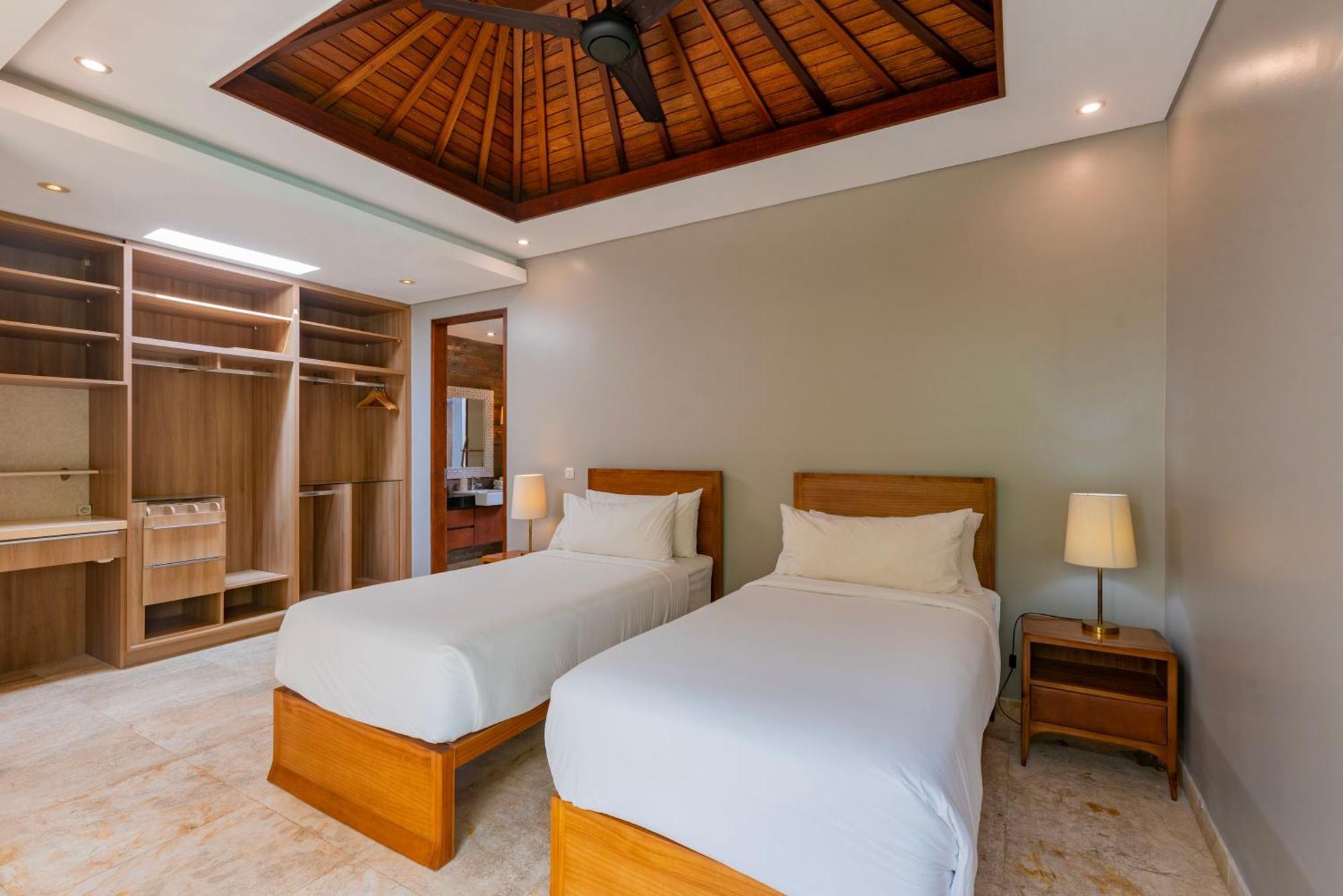 Kejora Beachfront Villa *