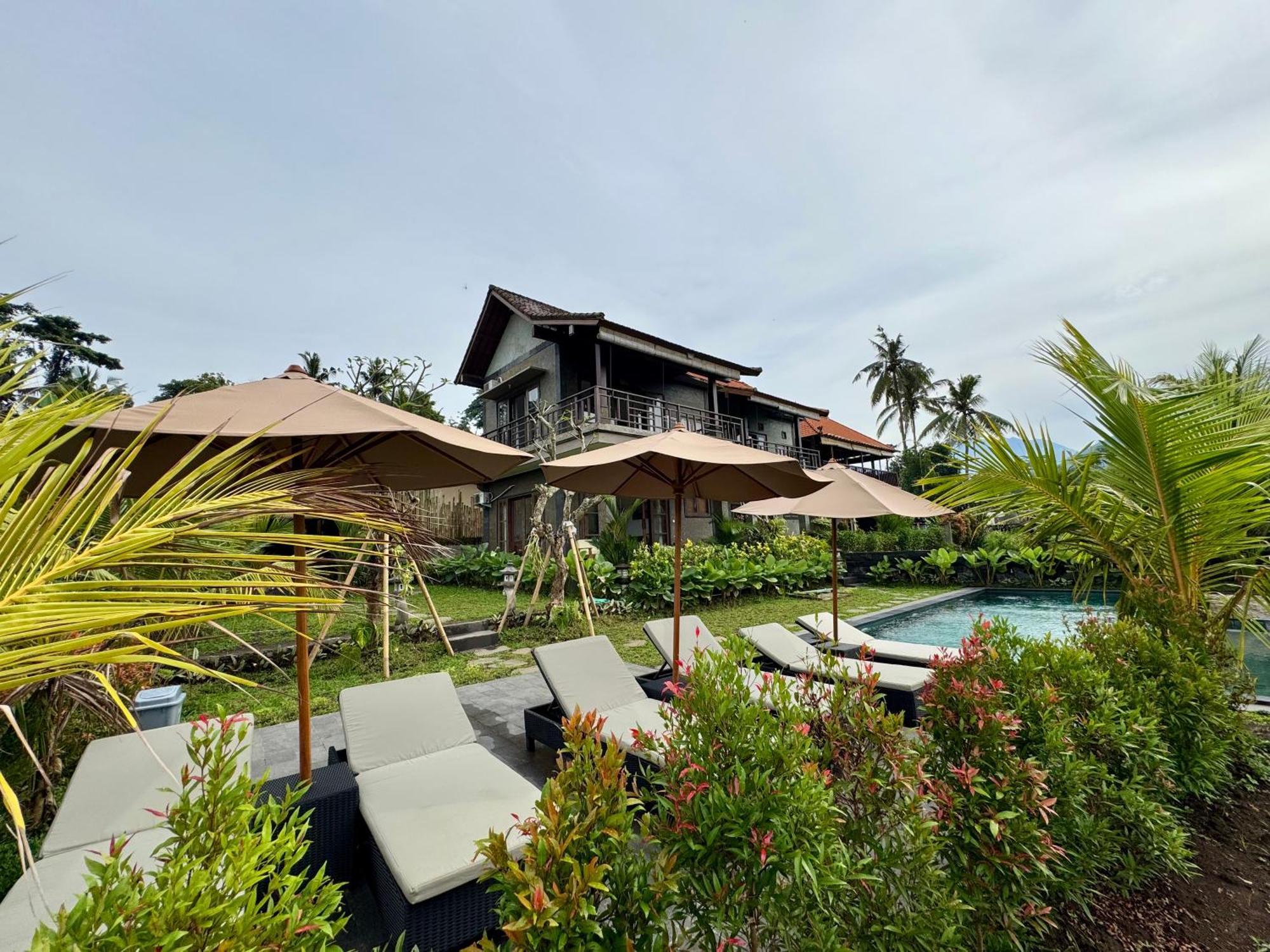 Ume Dukuh Lodge *